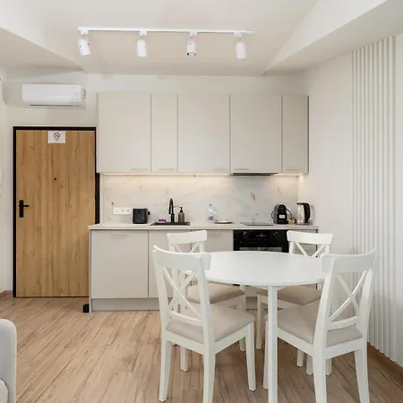 Apartamento Kalwaryjska Elegant By Bookinghost