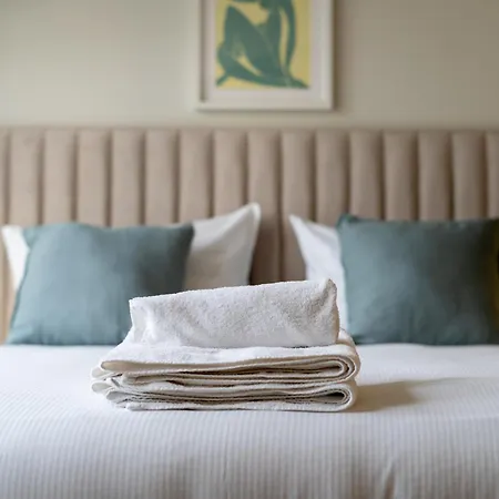 Kalwaryjska Elegant By Bookinghost